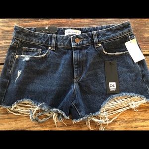 NWT DL1961 Renee short